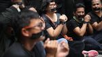 Aksi Tutup Mulut Wartawan saat Demo di Kedubes Myanmar