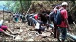 TNI Bantu Kesulitan Air Bersih Warga Lombok