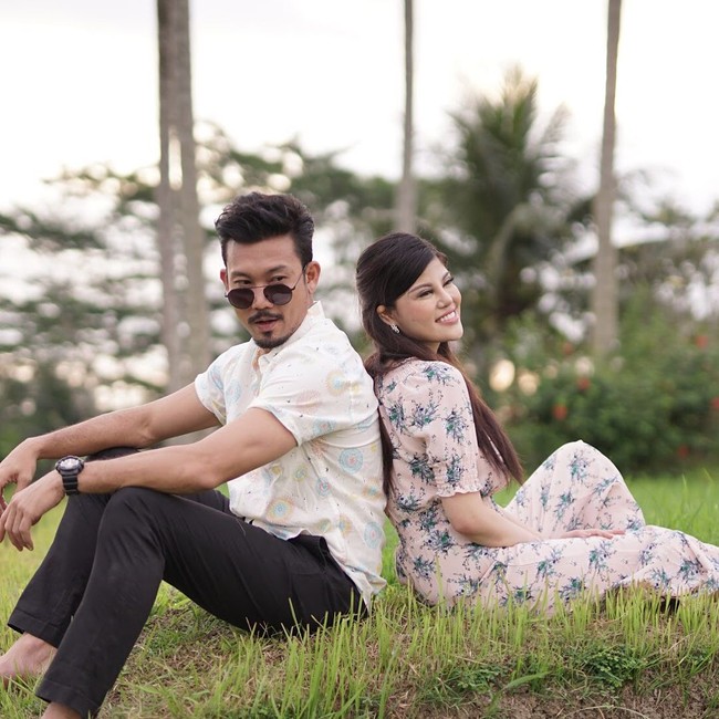 Ekspresi bahagia terpancar jelas dari wajah pasangan yang melangsungkan acara lamaran di Dharmawangsa Residence, 4 Agustus 2018 silam, tersebut. Foto: Instagram/@ditasoedarjo