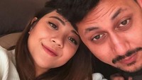 Pasangan yang tengah berbahagia ini adalah Keenan Pearce dan Gianni. Foto: Instagram