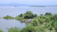 Sebelum jadi waduk, kawasan ini menenggelamkan perkampungan di 23 desa yang berada di lima kecamatan. (Wisma Putra/detikTravel)