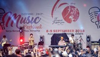 Tak ketinggalan beragam penampilan menarik dari musisi Jepang dan Indonesia tak boleh dilewatkan.