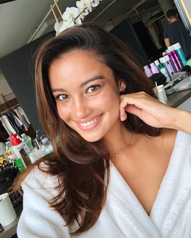Kelsey memang bukan model Filipina pertama yang tampil dalam katalog online Victorias Secret. Sebelumnya ada model Janine Tugonon. Namun saat casting untuk fashion show di 2016, ia gagal. Foto: Instagram/@kelseymerritt