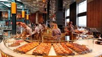 Gerai di Milan adalah Starbucks pertama di Eropa. Ada dua lainnya, di Seattle dan Shanghai. Stefano Rellandini/Reuters.