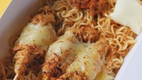 Paduan sempurna, telur gulung pakai mie instan. Sedap gurih pas buat camilan sore. Tergoda? Foto : Instagram @cnlulaby 