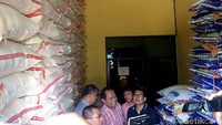 Kita kan ditugaskan melakukan operasi pasar secara masif 15 ribu ton per hari secara nasional. Tapi ternyata baru terserap 1.000 sampai 2.000 ton per hari. Ini ada apa? jelas Tri di Pasar Beras Induk Cipinang, Jakarta, Sabtu (8/9/2018).