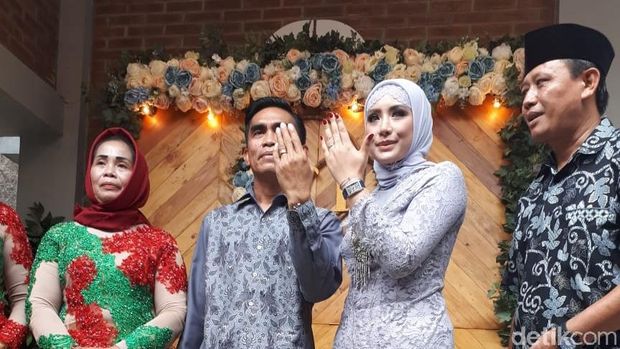 Kisah Cinta Shinta Bachir, Kerap Tertutup Kini Terbuka Dilamar Anggota DPRD