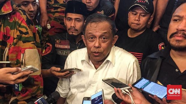 Prabowo Senang Nomor Dua, Sandi Sebut 'Peace and Victory'