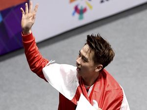 Bantu Korban Corona, Kevin Sanjaya Lelang Raket Bersejarah