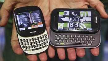 Kin ONE dan Kin TWO merupakan jawaban Microsoft terhadap iPhone dan smartphone Andoroid yang dirilis pada Mei 2010. Namun, operator AS, Verizon berhenti menjual produk ini dalam dua bulan setelah hanya mampu menjual 500 unit. (Foto: ZDNet)
