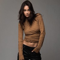 Di tahun ini, untuk pertamakalinya, Victorias Secret akan menampilkan model dari Asia Tenggara. Jika sebelumnya model Asia yang muncul di fashion show lebih banyak berparas oriental, kali ini model berdarah Filipina yang akan memberi penyegaran di runway tahunan mereka. Foto: Instagram/@kelseymerritt