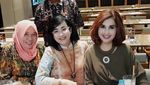 Cantik dan Anggun! Istri Roy Suryo Saat Hang Out Bareng Sosialita