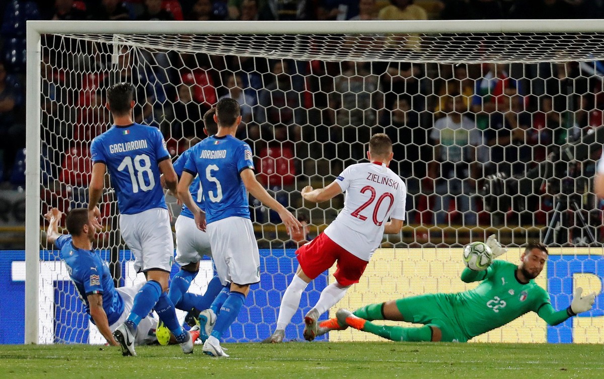 Italia ditahan Polandia 1-1 di UEFA Nations League. (Foto: Stefano Rellandini/Reuters)