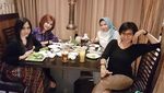 Cantik dan Anggun! Istri Roy Suryo Saat Hang Out Bareng Sosialita