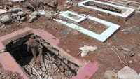 Kuburan ini telah dikosongkan sebelum dibenamkan. (Wisma Putra/detikTravel)