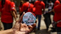 Berbagai komunitas dan organisasi pro-Jokowi hadir dalam acara tersebut.