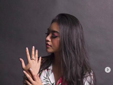 Kisah Cinta Young Lex, Dikelilingi Perempuan Cantik