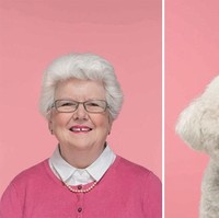 Jessica dan Buddy, anjing jenis Bishon Frise. Apa yang mirip dari mereka berdua? Foto: Dok. Gerrard Gethings