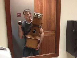 Berbagai Selfie Aneh yang Menggelikan