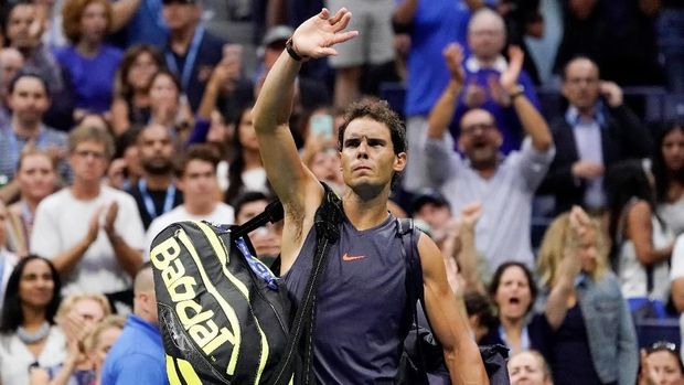 Rafael Nadal mundur dari semifinal AS Terbuka 2018 karena mengalami cedera lutut.