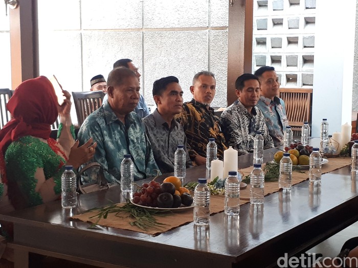 Shinta Bachir dan Idham