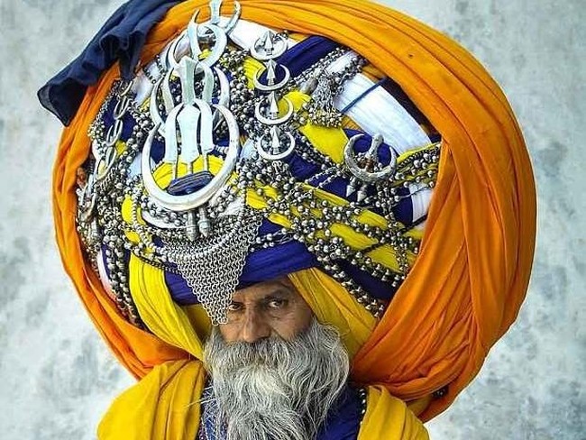 Avtar ingin memecahkan rekor Guinness sebagai pria dengan turban terpanjang di dunia. Rekor turban terpanjang saat ini adalah 400 meter. Foto: Dok. Elite Readers