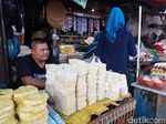 Penjual Tempe Mengeluh Imbas Naiknya Harga Kedelai