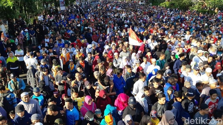 Jalan Sehat Umat Islam di Solo Bubar, Seruan Perubahan Digemakan Jalan Sehat Umat Islam di Solo Bubar, Seruan Perubahan Digemakan
