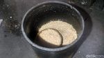 Melihat Produksi Tempe yang Disebut Sandi Setipis ATM