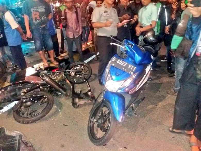 Ilustrasi kecelakaan Foto: twitter @TMCPoldaMetro Ilustrasi kecelakaan Foto: twitter @TMCPoldaMetro