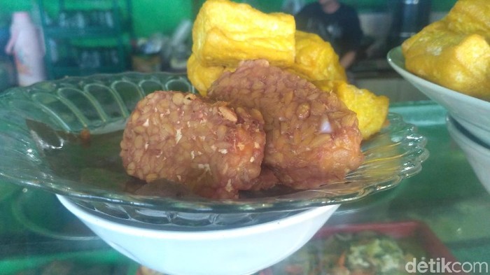 Orang Warteg Bantah Tempe Setipis ATM Seperti Kata Sandi