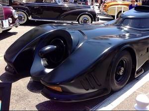 Mobil Batman Dilelang, Mau?