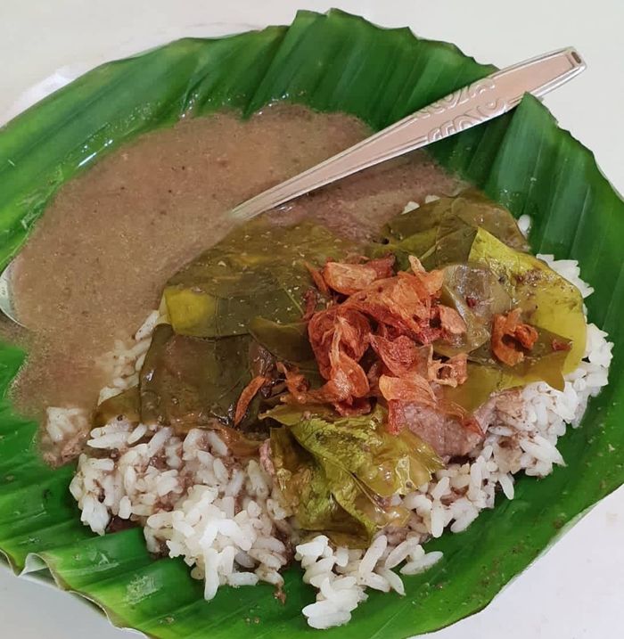 Yuk Sarapan Nasi Pindang Daging yang Hangat dan Gurih 