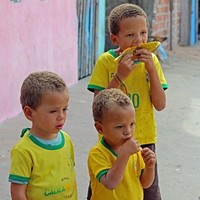 Mereka berencana terus menambah momongan sampai mendapatkan anak perempuan. Foto: Dok. Elite Readers