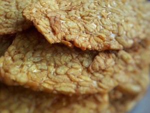 Dolar AS Perkasa Bikin Tempe Setipis Kartu ATM?