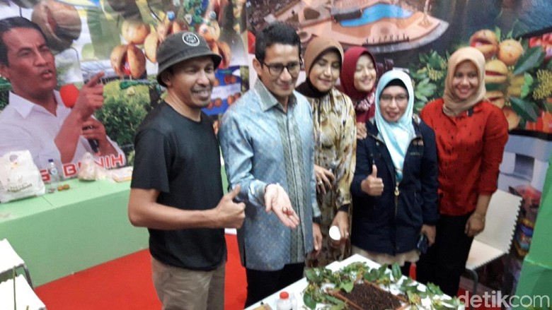 Sandiaga: Jangan Tarik Gubernur ke Pilpres Sandiaga: Jangan Tarik Gubernur ke Pilpres