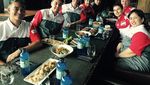 Gaya Keren Jorge Lorenzo Saat Menikmati Sushi hingga Pasta