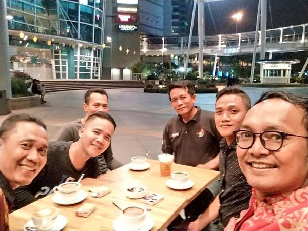 Ini Guntur Romli, Politisi yang Doyan Cicip Makanan Daerah