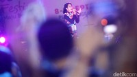 Andien tampil di Festival Musik Jak-Japan Matsuri yang digelar di Plaza Tenggara Gelora Bung Karno, Jakarta Pusat, Sabtu (8/9/2018) malam. 