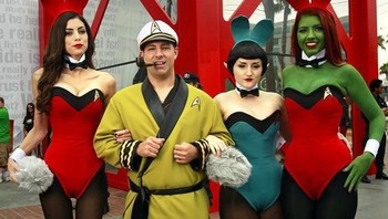Playboy Bunnies & Star Trek. (Foto: Boredbug)