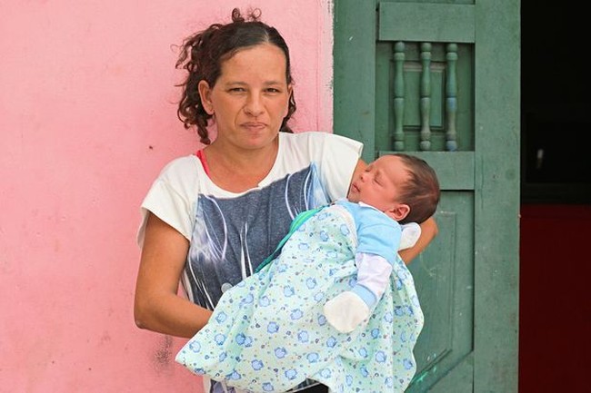 Ireneu dan Jucicleide merupakan pasangan suami-istri yang terbilang langka. Seperti dikutip dari Elite Readers, ahli di bidang populasi menyebutkan bahwa kemungkinannya 1:8000 bagi pasangan untuk memiliki 13 anak lelaki secara berturut-turut. Jadi kisah mereka merupakan kasus yang sangat jarang terjadi. Foto: Dok. Elite Readers