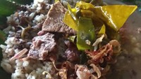 Nasi pindang daging juga ada di Semarnag, Solo, Jogja dan Jakarta. Daun melinjo merupakan ciri khasnya. Foto Instagram @h.krist
