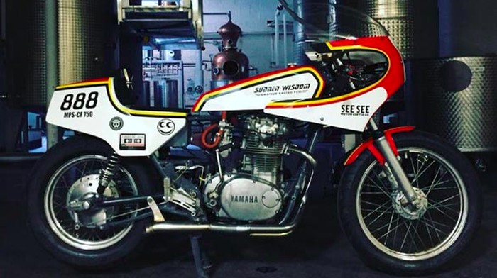 Gokil! Motor Ini Bahan Bakarnya Vodka Biar Bisa Jalan