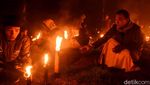 Keindahan Seribu Obor Petani di Gunung Prahu