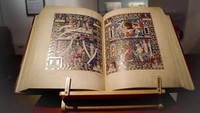 Buku Injil Henry the Lion pernah menjadi buku termahal di dunia dengan nilai US$ 11,7 juta (Rp 169,6 miliar). Foto: Iatimewa: bookstr.com