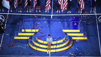 Naomi Osaka menjadi petenis Jepang pertama yang menjuarai turnamen Grand Slam setelah mengalahkan Serena Williams. Robert Deutsch/USA Today Sports/Reuters.