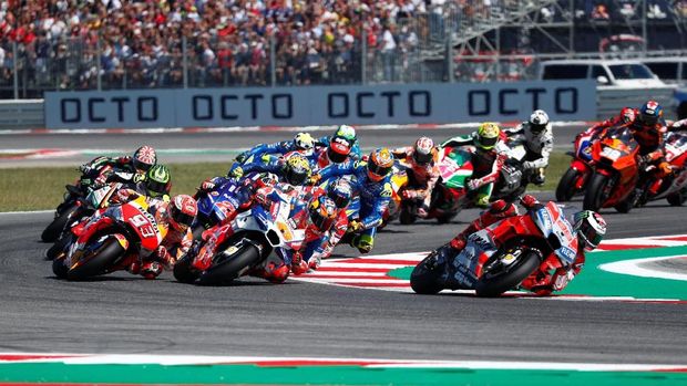 Jorge Lorenzo sempat memimpin balapan sebelum disusul oleh Andrea Dovizioso.