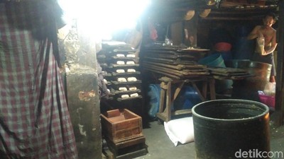 Melihat Produksi Tempe yang Disebut Sandi Setipis ATM