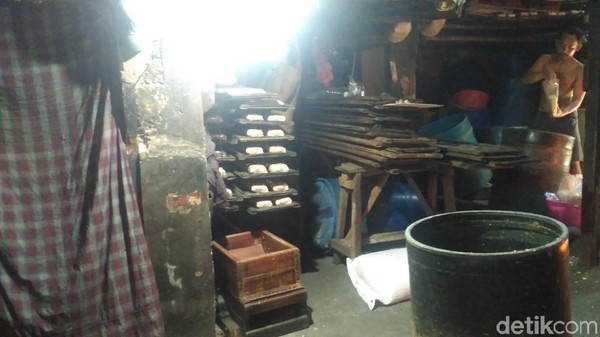 Melihat Produksi Tempe yang Disebut Sandi Setipis ATM