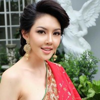 Saat diinvestigasi, di toilet yang ada di ruangan tersebut ditemukan juga sebuah racun. Seperti dikutip dari Bangkok Post, Kae meminum racun tersebut sebelum ia loncat. Foto: Dok. Instagram